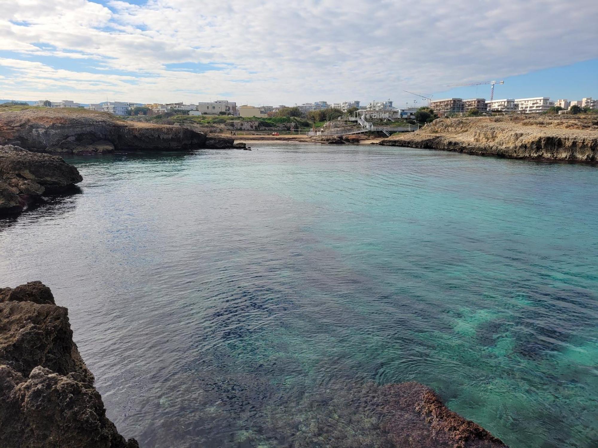 Cala Paradiso モノーポリ エクステリア 写真
